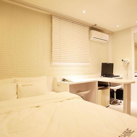 Shine Hotel Seoul Exteriör bild