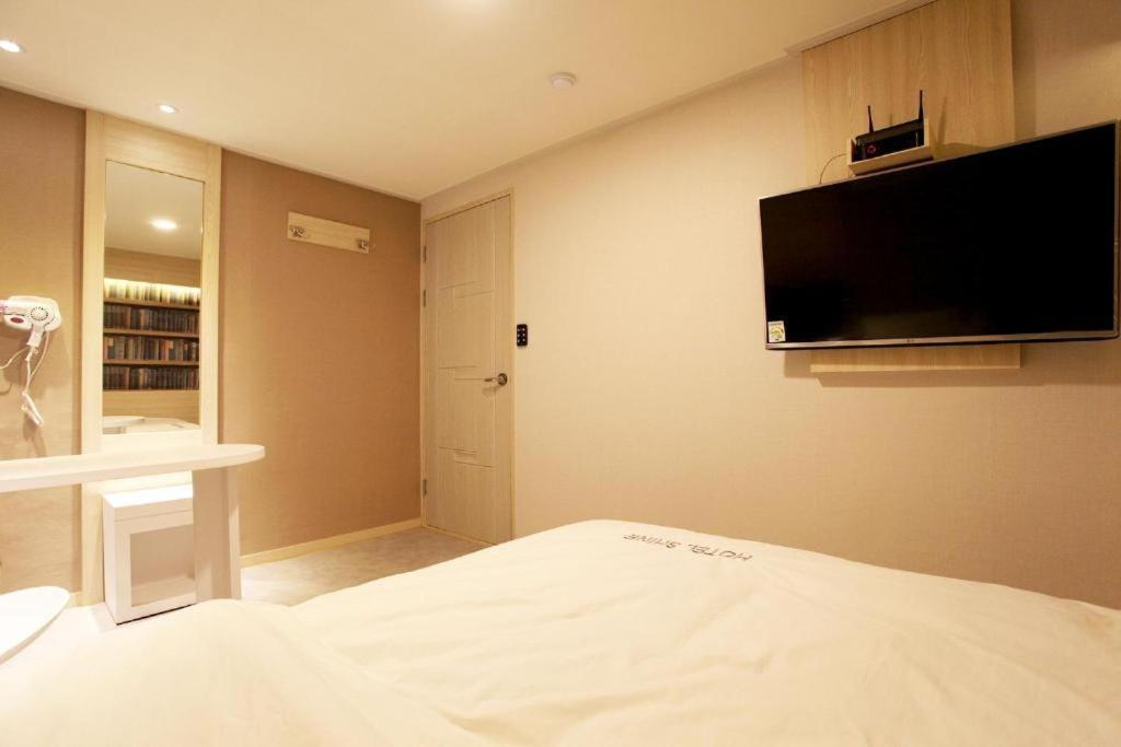 Shine Hotel Seoul Exteriör bild